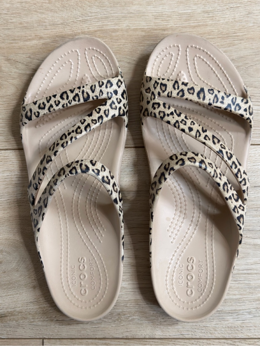 Crocs Kadee II Graphic Sandals Women's Size 10 Leopard Print Strappy Slip On